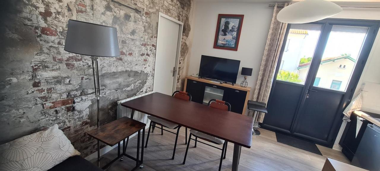 Le Fetilly Avec Parking Privatif Et Climatisation La Rochelle  Bagian luar foto